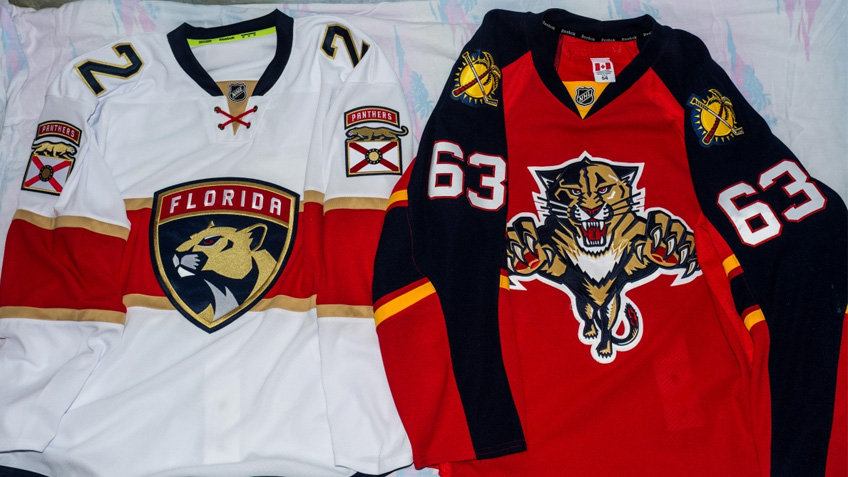 Authentic-vs.-Replica-Jerseys