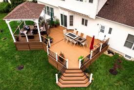 Deck Builder in Lawrenceville