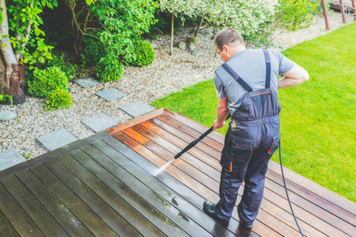 What Are the Benefits of Using Power Washers?